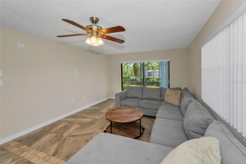 Condo in Clearwater, Florida, 2 bedrooms  № 1641005 - photo 13