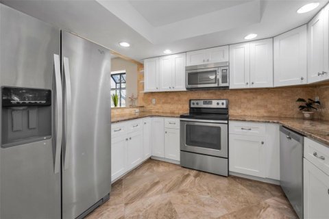 Condo in Clearwater, Florida, 2 bedrooms  № 1641005 - photo 19