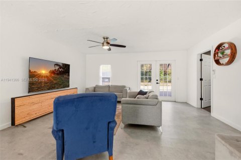 Casa en venta en Sebring, Florida, 4 dormitorios, 230.21 m2 № 2000970 - foto 6