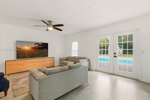 Casa en venta en Sebring, Florida, 4 dormitorios, 230.21 m2 № 2000970 - foto 5