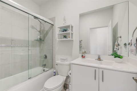 House in Homestead, Florida 3 bedrooms, 169.73 sq.m. № 1994079 - photo 22