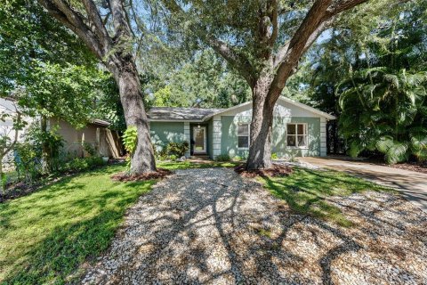 Villa ou maison à vendre à Tampa, Floride: 4 chambres, 147.99 m2 № 2436856 - photo 2
