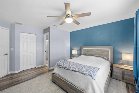 Villa ou maison à vendre à Tampa, Floride: 4 chambres, 147.99 m2 № 2436856 - photo 6