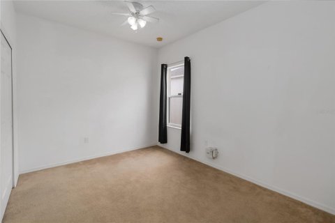House in Kissimmee, Florida 5 bedrooms, 215.9 sq.m. № 1905039 - photo 22