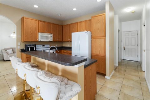 House in Kissimmee, Florida 5 bedrooms, 215.9 sq.m. № 1905039 - photo 10