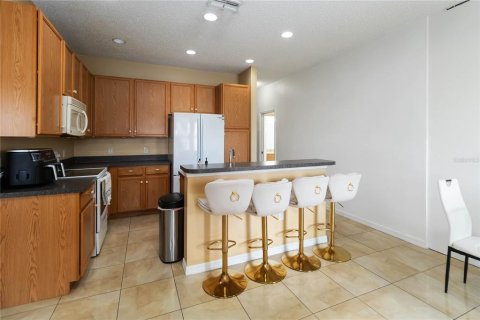 House in Kissimmee, Florida 5 bedrooms, 215.9 sq.m. № 1905039 - photo 9