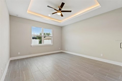 House in North Port, Florida 4 bedrooms, 185.8 sq.m. № 2285707 - photo 25