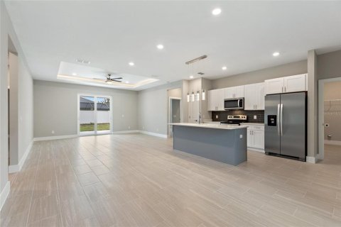 House in North Port, Florida 4 bedrooms, 185.8 sq.m. № 2285707 - photo 12