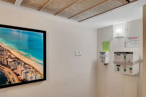 Купить кондоминиум в Майами-Бич, Флорида 2 спальни, 92.9м2, № 2007734 - фото 30