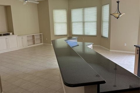 House in Fort Myers, Florida 3 bedrooms, 242.2 sq.m. № 2207863 - photo 12
