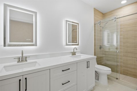 Villa ou maison à vendre à Miami, Floride: 4 chambres, 217.21 m2 № 1998422 - photo 20