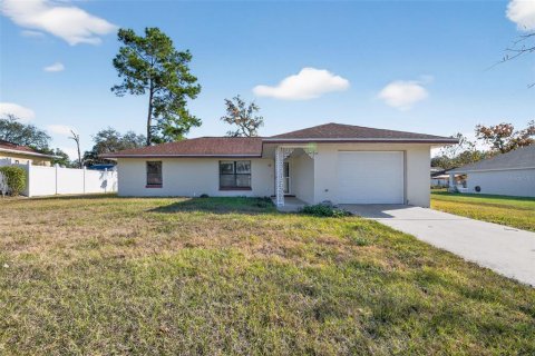 House in Ocala, Florida 3 bedrooms, 107.21 sq.m. № 2114445