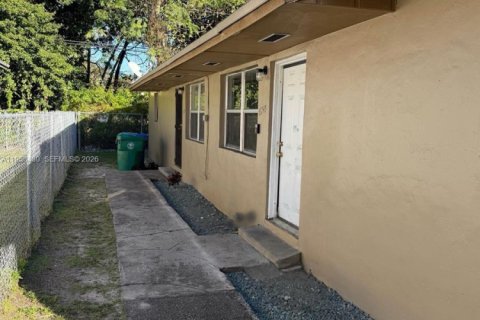 Commercial property in Miami, Florida 139.35 sq.m. № 2080540