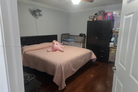 Condo in Miami, Florida, 2 bedrooms  № 1707497 - photo 2