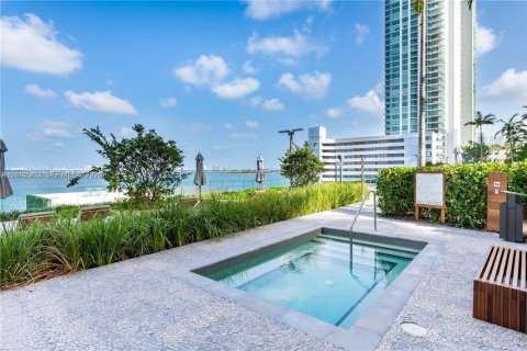 Condominio en venta en Miami, Florida, 2 dormitorios, 106.93 m2 № 2376482 - foto 27