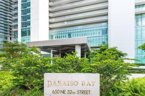 Condominio en venta en Miami, Florida, 2 dormitorios, 106.93 m2 № 2376482 - foto 14