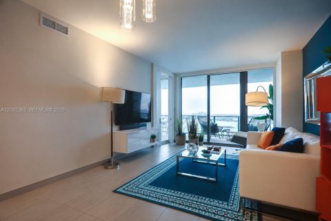 Condominio en venta en Miami, Florida, 2 dormitorios, 106.93 m2 № 2376482 - foto 3