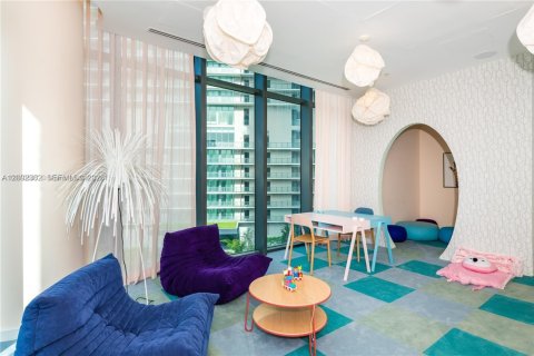 Condominio en venta en Miami, Florida, 2 dormitorios, 106.93 m2 № 2376482 - foto 28