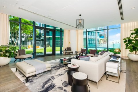 Condominio en venta en Miami, Florida, 2 dormitorios, 106.93 m2 № 2376482 - foto 19