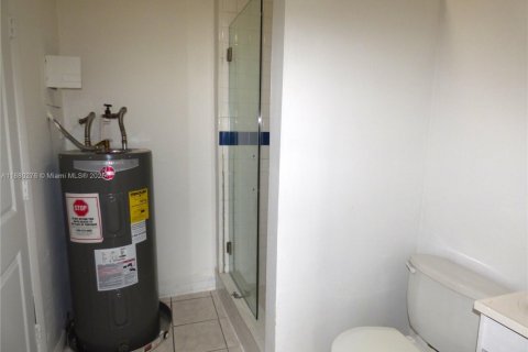 Casa en alquiler en Lauderhill, Florida, 4 dormitorios, 124.95 m2 № 1929387 - foto 10