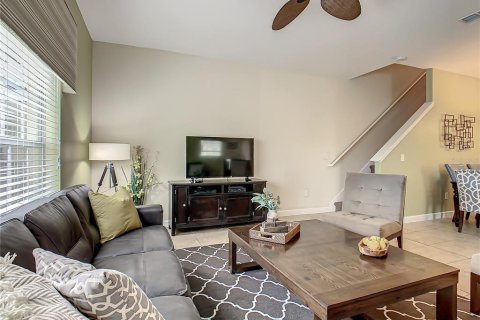Touwnhouse à vendre à Kissimmee, Floride: 5 chambres, 188.03 m2 № 2108851 - photo 11