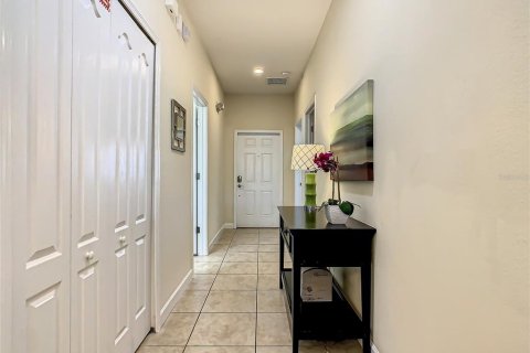 Touwnhouse à vendre à Kissimmee, Floride: 5 chambres, 188.03 m2 № 2108851 - photo 4