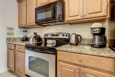 Touwnhouse à vendre à Kissimmee, Floride: 5 chambres, 188.03 m2 № 2108851 - photo 7