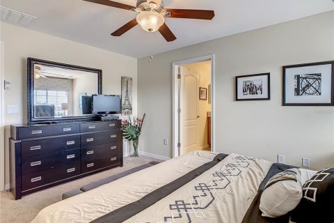 Touwnhouse à vendre à Kissimmee, Floride: 5 chambres, 188.03 m2 № 2108851 - photo 18