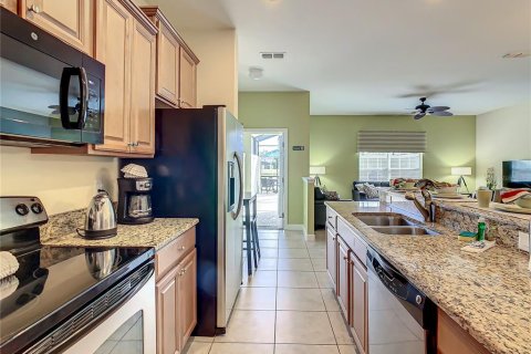 Touwnhouse à vendre à Kissimmee, Floride: 5 chambres, 188.03 m2 № 2108851 - photo 6