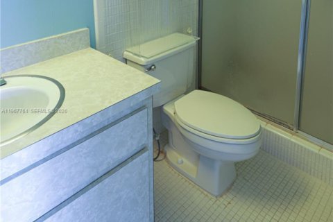 Condominio en venta en Miami Shores, Florida, 2 dormitorios, 107.21 m2 № 2030118 - foto 20