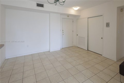 Condominio en venta en Miami Shores, Florida, 2 dormitorios, 107.21 m2 № 2030118 - foto 11