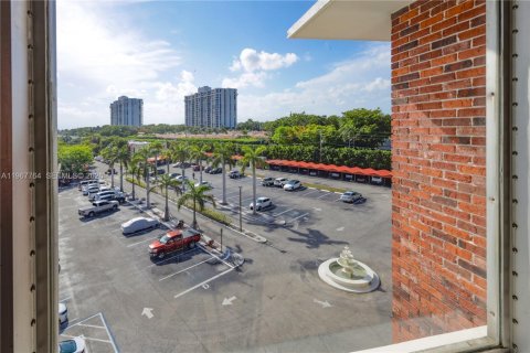 Condominio en venta en Miami Shores, Florida, 2 dormitorios, 107.21 m2 № 2030118 - foto 17