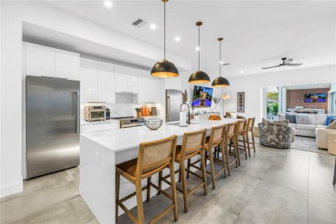 Casa en venta en Sarasota, Florida, 4 dormitorios, 289.58 m2 № 2233724 - foto 13