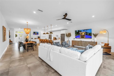 Casa en venta en Sarasota, Florida, 4 dormitorios, 289.58 m2 № 2233724 - foto 15