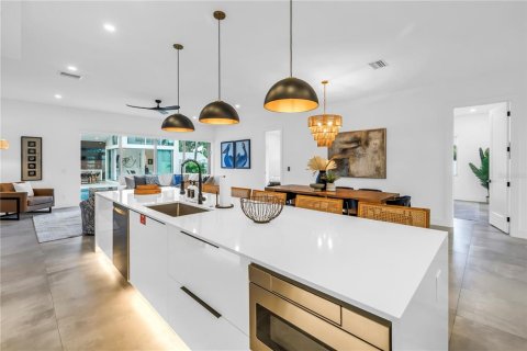 Casa en venta en Sarasota, Florida, 4 dormitorios, 289.58 m2 № 2233724 - foto 12