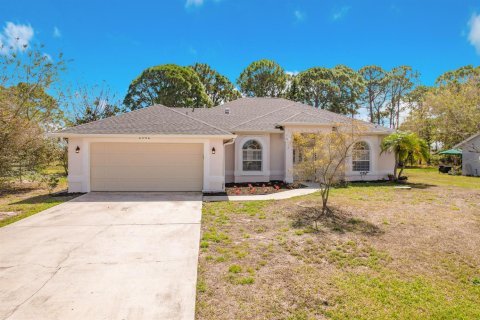Casa en Port St. Lucie, Florida 3 dormitorios, 162.39 m2 № 2077709