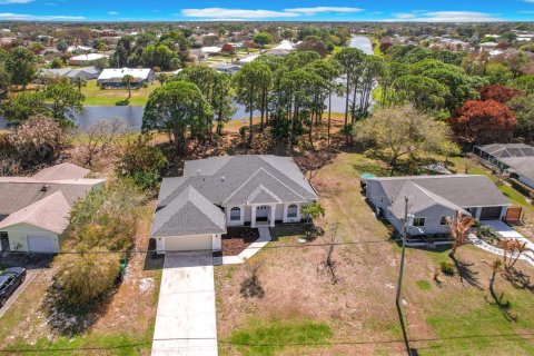 Casa en venta en Port St. Lucie, Florida, 3 dormitorios, 162.39 m2 № 2077709 - foto 2