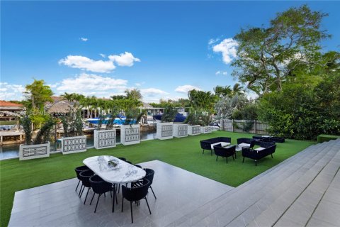 House in Miami Beach, Florida 4 bedrooms, 291.43 sq.m. № 2152764 - photo 7