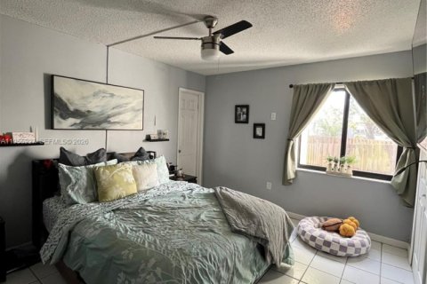 Copropriété à vendre à Miami, Floride: 2 chambres, 91.14 m2 № 2011620 - photo 10