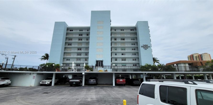 Дом в Ривьера-Бич, Флорида 2 спальни, 133.78м2 № 1920780