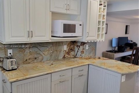 Купить виллу или дом в Ривьера-Бич, Флорида 2 спальни, 133.78м2, № 1920780 - фото 16