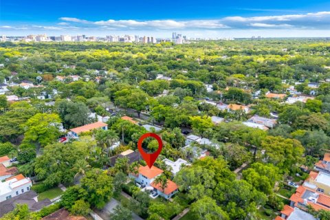 House in Coral Gables, Florida 3 bedrooms № 2281614 - photo 17