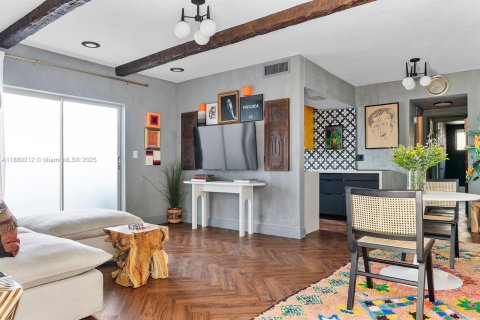 Copropriété à vendre à Miami Beach, Floride: 1 chambre, 63.45 m2 № 1944976 - photo 3