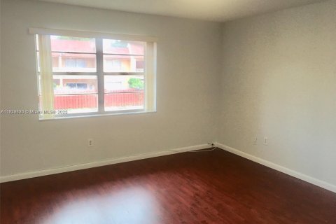 Copropriété à louer à Miami, Floride: 2 chambres, 86.4 m2 № 1811490 - photo 7