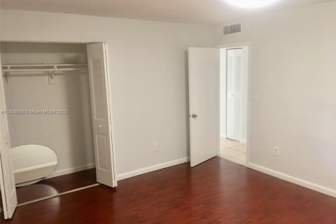 Copropriété à louer à Miami, Floride: 2 chambres, 86.4 m2 № 1811490 - photo 14