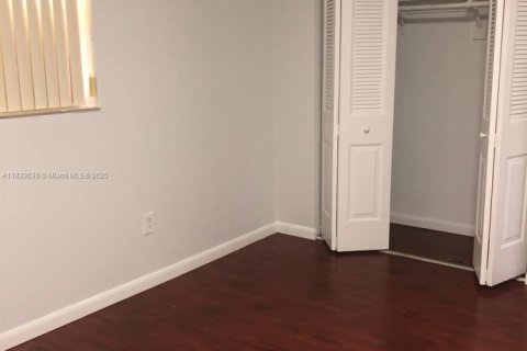 Copropriété à louer à Miami, Floride: 2 chambres, 86.4 m2 № 1811490 - photo 15