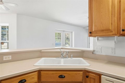 House in Eustis, Florida 3 bedrooms, 172.8 sq.m. № 2112372 - photo 19