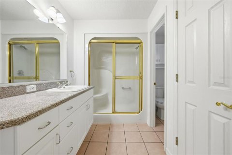House in Eustis, Florida 3 bedrooms, 172.8 sq.m. № 2112372 - photo 27