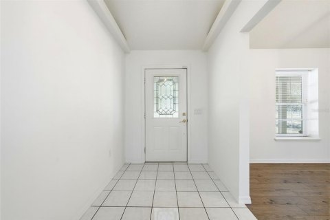 House in Eustis, Florida 3 bedrooms, 172.8 sq.m. № 2112372 - photo 5