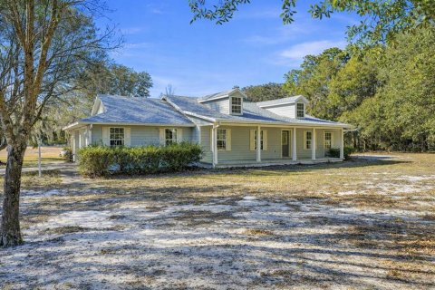 House in Eustis, Florida 3 bedrooms, 172.8 sq.m. № 2112372 - photo 3